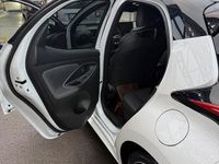 Gebraucht Toyota Yaris Hybrid Style 116 PS (85 kW) 2021 Weiß Kleinwagen