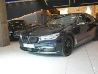 Usado BMW 740 258 HP (189 kW) 2017 Azul Sedan