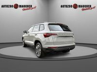 Neu Skoda Karoq Selection 150 PS (110 kW) 2025 Graphitegrau metallic SUV