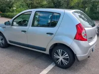 Gebraucht Dacia Sandero 75 PS (55 kW) 2009 Silber Limousine