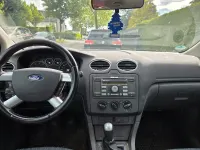 Gebraucht Ford Focus Trend 116 PS (85 kW) 2005 Silber Kombi