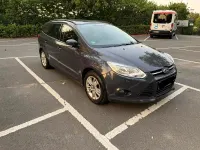 Gebraucht Ford Focus 125 PS (91 kW) 2012 Grau Kombi