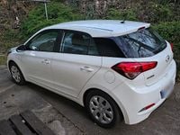 Second-hand Hyundai i20 78 CP (57 kW) 2017 Alb Hatchback