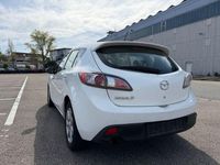 Gebraucht Mazda 3 Exclusive-Line 109 PS (80 kW) 2010 Weiß Limousine