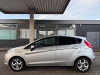 Gebraucht Ford Fiesta Titanium 120 PS (88 kW) 2009 Silber Limousine