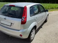Gebraucht Ford Fiesta 70 PS (51 kW) 2008 Silber Kleinwagen