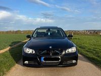 Gebraucht BMW 320 163 PS (119 kW) 2007 Schwarz Limousine