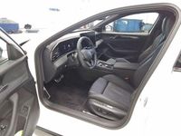 Gebraucht VW Passat R-line 177 PS (130 kW) 2025 Weiß (oryxweiß perlmutteffekt) Kombi