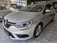Używany Renault Mégane IV 132 KM (97 kW) 2017 Szary
