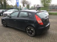 gebraucht Hyundai i30 1.6 Diesel Sondermodell FIFA WM Edition