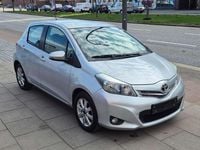 Gebraucht Toyota Yaris Cool 99 PS (72 kW) 2012 Silber Kleinwagen