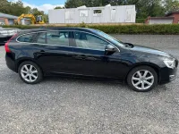 Gebraucht Volvo V60 Momentum 190 PS (139 kW) 2018 Schwarz Kombi