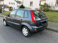 Gebraucht Ford Fiesta Ambiente 69 PS (50 kW) 2007 Grau Kleinwagen