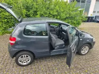Gebraucht VW Fox 55 PS (40 kW) 2010 Schwarz Kleinwagen