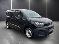 Neu Opel Combo 131 PS (96 kW) 2026 Schwarz Kombi