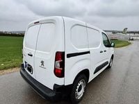 Gebraucht Peugeot Partner 110 PS (80 kW) 2020 Weiß Van / Kleinbus