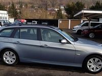 Gebraucht BMW 320 177 PS (130 kW) 2007 Grau Kombi