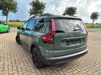 Neu Dacia Jogger Extreme 101 PS (74 kW) 2025 Grün Van / Kleinbus