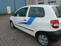 gebraucht VW Fox Kleinwagen mit höheren Ein-u. Ausstieg