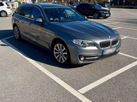 Gebraucht BMW 520 190 PS (139 kW) 2015 Grau Kombi