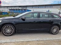 Gebraucht Volvo V60 Summum 179 PS (131 kW) 2011 Schwarz Kombi