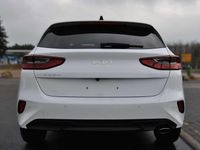 Gebraucht Kia Ceed Platinum 140 PS (102 kW) 2025 Deluxeweiss metallic Kleinwagen