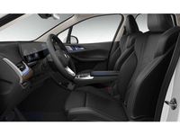 Gebraucht BMW 220 Luxury Line 156 PS (114 kW) 2025 Alpinweiß Van / Kleinbus
