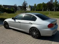 Gebraucht BMW 318 143 PS (105 kW) 2009 Silber Limousine
