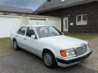 Gebraucht Mercedes E230 130 PS (95 kW) 1991 Weiß Limousine