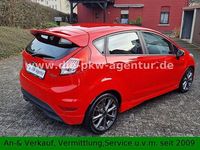 Gebraucht Ford Fiesta ST-Line 101 PS (74 kW) 2016 Rot Limousine
