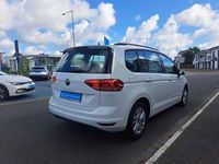Gebraucht VW Touran 150 PS (110 kW) 2022 Weiß Van / Kleinbus