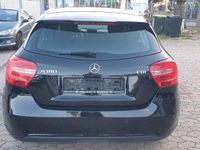 Gebraucht Mercedes A180 109 PS (80 kW) 2013 Schwarz Limousine