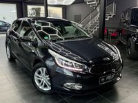 Gebraucht Kia Ceed DREAM-TEAM Edition 99 PS (72 kW) 2015 Schwarz Kleinwagen