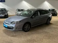 Gebraucht Renault Laguna III Dynamique 140 PS (102 kW) 2010 Silber Kombi
