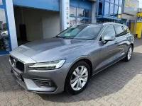 Gebraucht Volvo V60 Momentum 197 PS (144 kW) 2021 Grau Kombi
