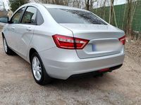Second-hand Lada Vesta 106 CP (77 kW) 2017 Argintiu Berlinǎ