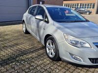 Gebraucht Opel Astra 115 PS (84 kW) 2010 Beige Limousine
