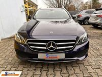 Gebraucht Mercedes E300 Avantgarde 306 PS (225 kW) 2020 Blau Limousine