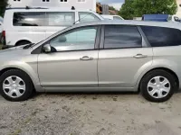 Używany Ford Focus Style 101 KM (74 kW) 2009 Srebrny Kombi
