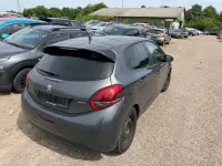 Gebraucht Peugeot 208 Active 99 PS (72 kW) 2016 Grau Kleinwagen