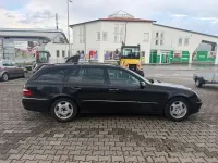 Gebraucht Mercedes E220 Avantgarde 150 PS (110 kW) 2005 Schwarz Limousine