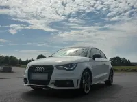 Gebraucht Audi A1 85 PS (62 kW) 2011 Weiß Kleinwagen