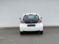 Gebraucht Toyota Aygo Cool 68 PS (50 kW) 2014 Weiß Kleinwagen