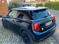 Gebraucht Mini Cooper SE Classic 135 kW (184 PS) 2023 Blau Kleinwagen