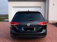 Gebraucht VW Passat Highline 150 PS (110 kW) 2018 Schwarz Kombi