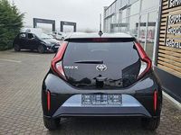 Neu Toyota Aygo X 72 PS (52 kW) 2025 Celestite grey metallic/ dach SUV