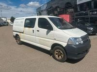 Gebraucht Toyota HiAce 117 PS (86 kW) 2011 Arktisweiß Van
