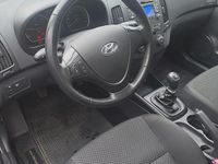 Gebraucht Hyundai i30 90 PS (66 kW) 2011 Schwarz Kleinwagen