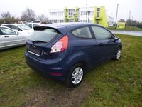 Gebraucht Ford Fiesta Ambiente 60 PS (44 kW) 2015 Blau Kleinwagen