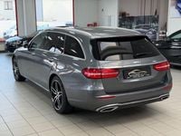 Gebraucht Mercedes E220 194 PS (142 kW) 2018 Grau Kombi